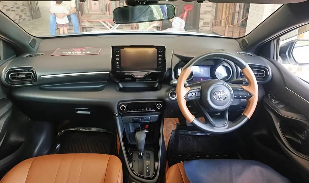 Toyota Yaris 2021/24 Golden Number

                                                            alt=