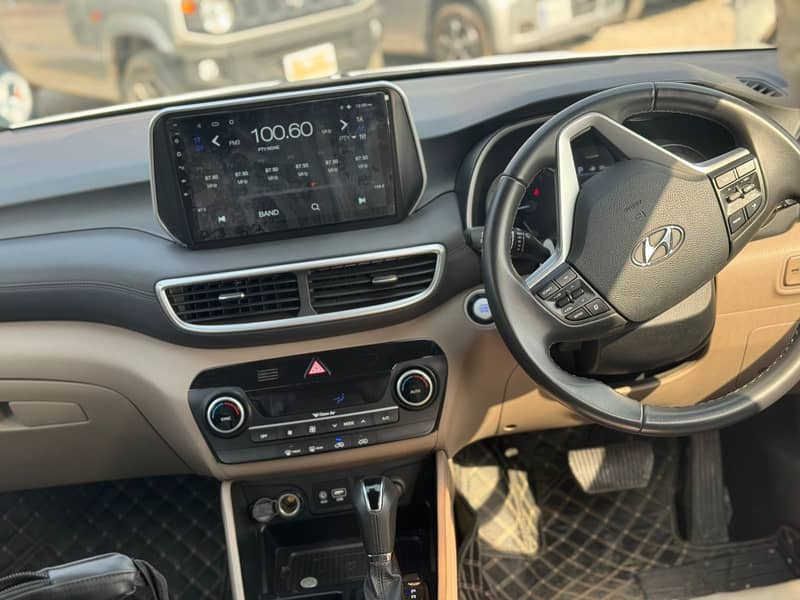 Hyundai Tucson AWD 2023

                                                            alt=