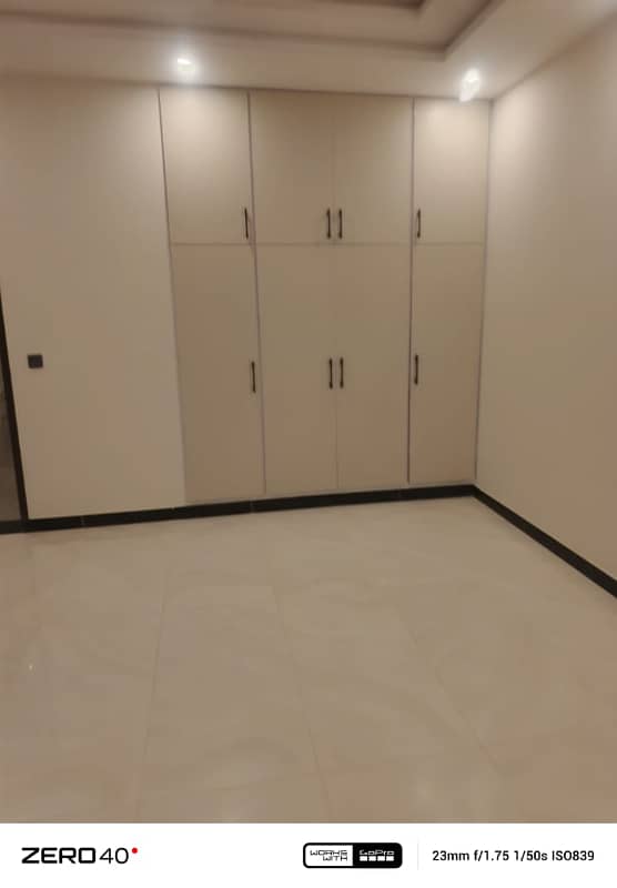 10 MARLA UPPER PORTION LIKE NEW

                                                            alt=