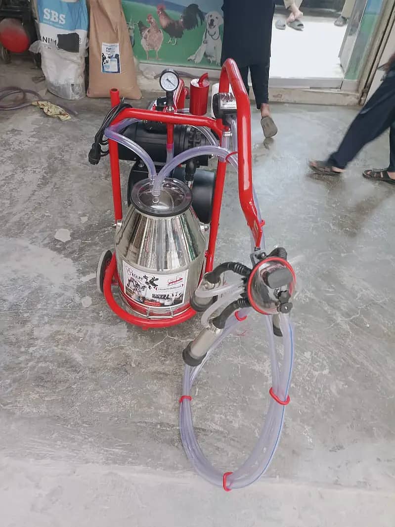 Milking Machine Automatic Milking Machine Cow Milking Machine

                                                            alt=