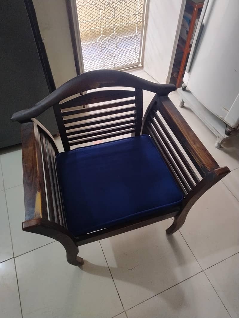 wooden sofa set 2 + 1+1

                                                            alt=