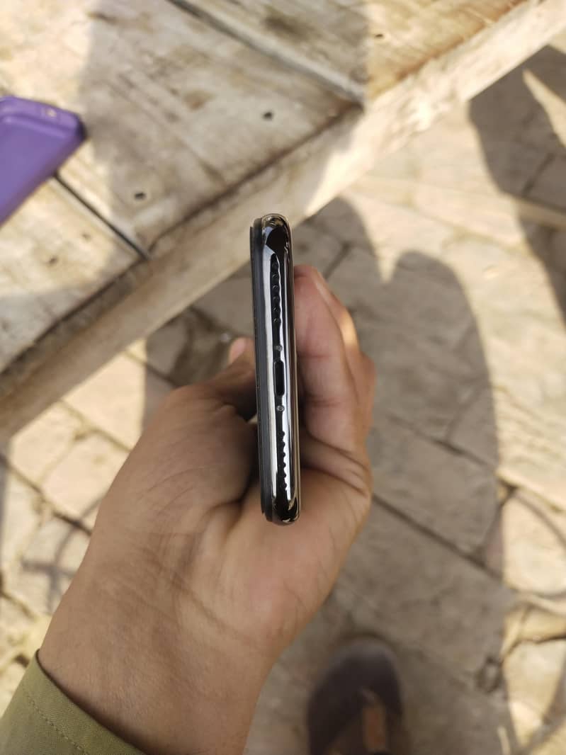 I PHONE

                                                            alt=