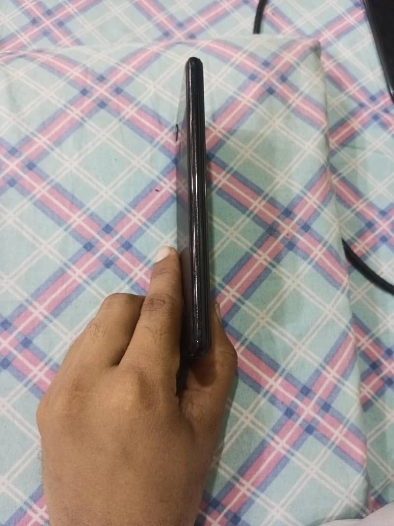 Google Pixel 3 | 64GB | Only Wi-Fi | Original Charger Included

                                                            alt=