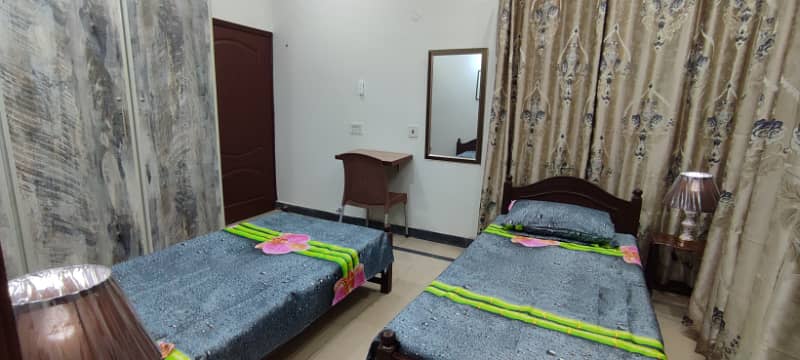 Best GIRLS HOSTEL (Bigway Executive Living) Furnished Sharing Rooms for WORKING Women, UMT, Bahria University, KIPS, JOBIAN Girls

                                                            alt=