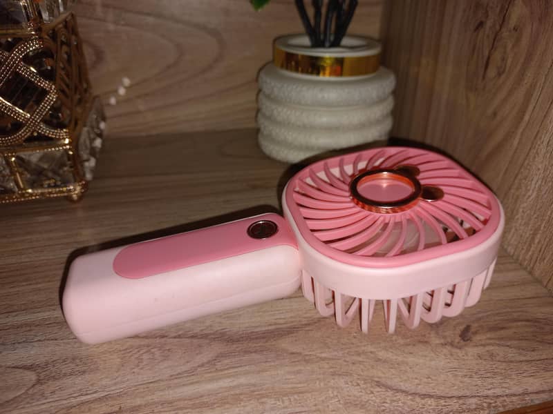 Mini Makeup Fan for Girls – Rechargeable & Cute Pink

                                                            alt=