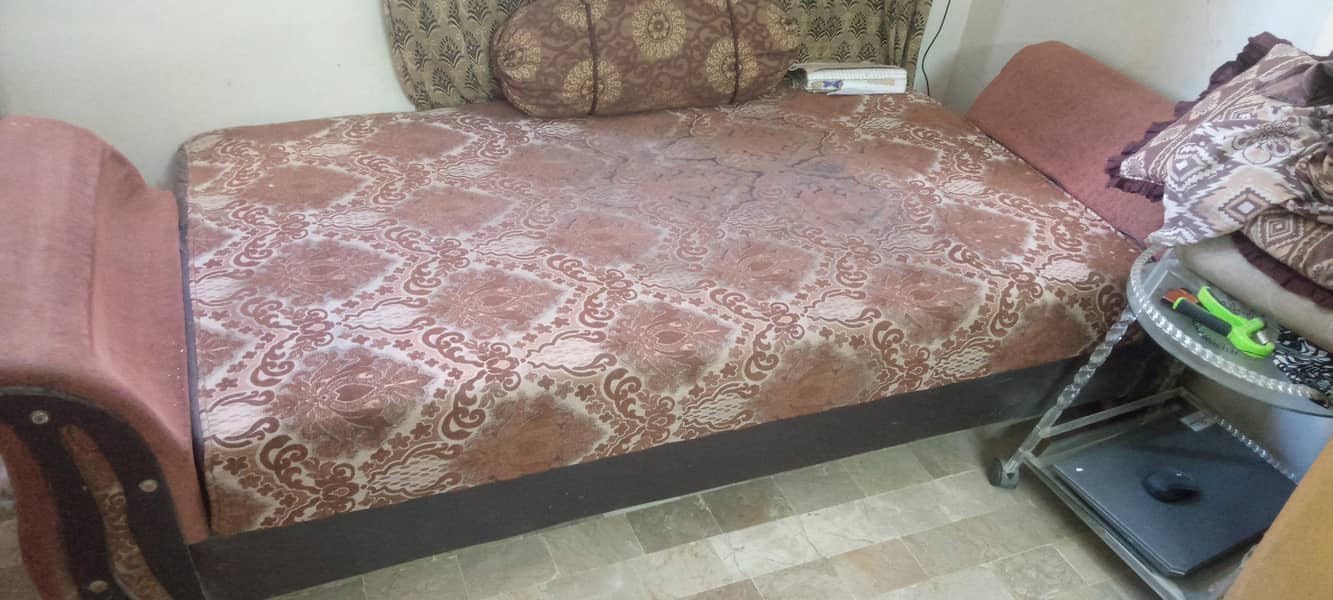 Good Condition Sofa bed

                                                            alt=