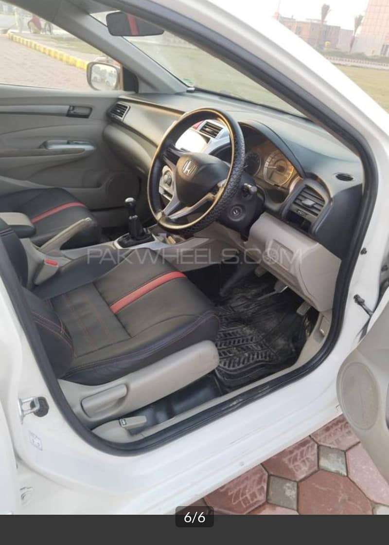 Honda city 2019

                                                            alt=