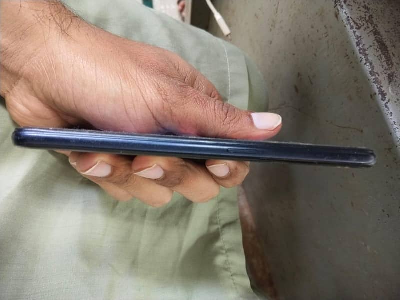 3gb 32gb

                                                            alt=