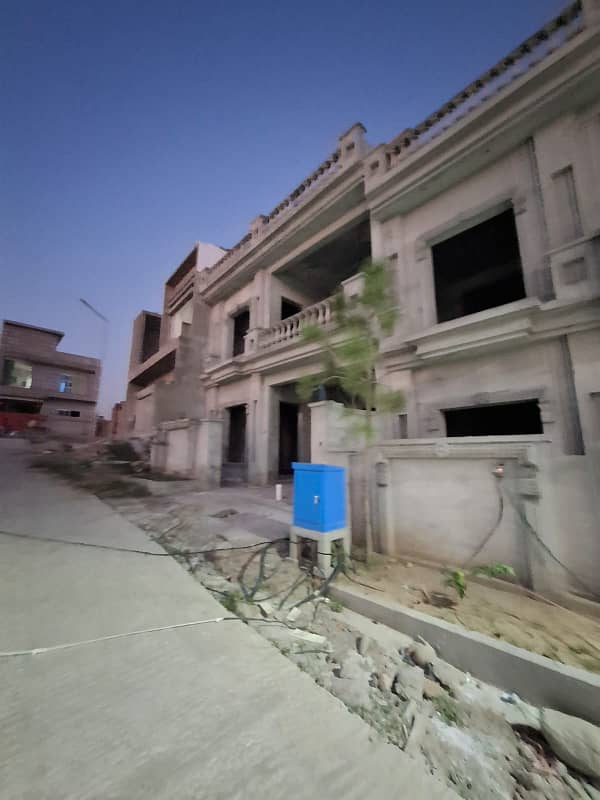 Ready House For Sale on Installment in Jinnah Garden at Reasonable Price

                                                            alt=