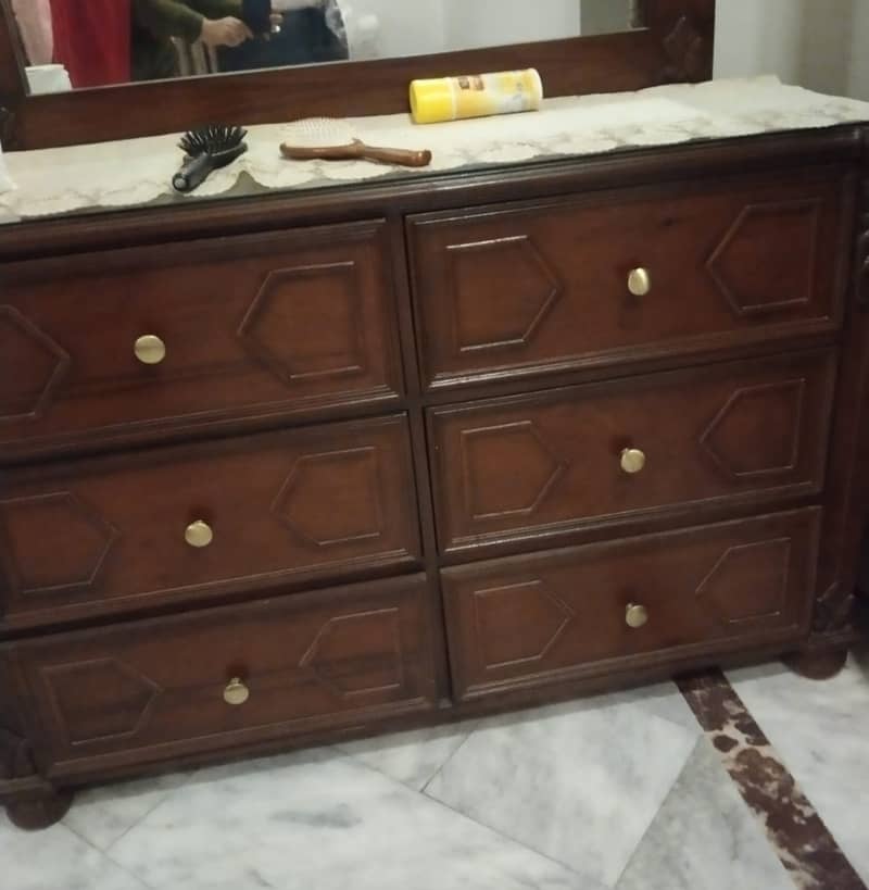 Kind size solid wooden bed

                                                            alt=