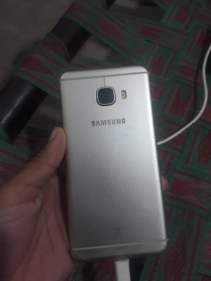 Samsung Galaxy c5

                                                            alt=