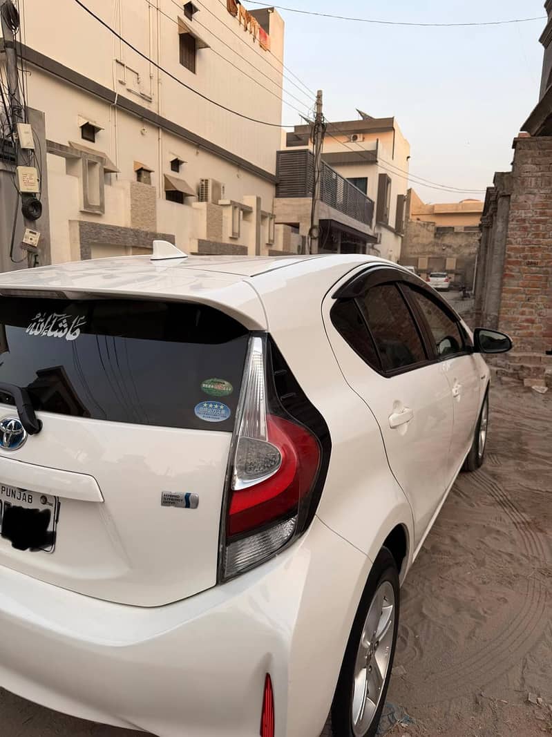 Toyota Aqua 2017

                                                            alt=