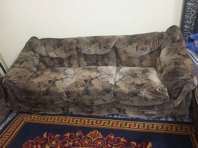 3 seater + 1 seater spring sofa set

                                                            alt=