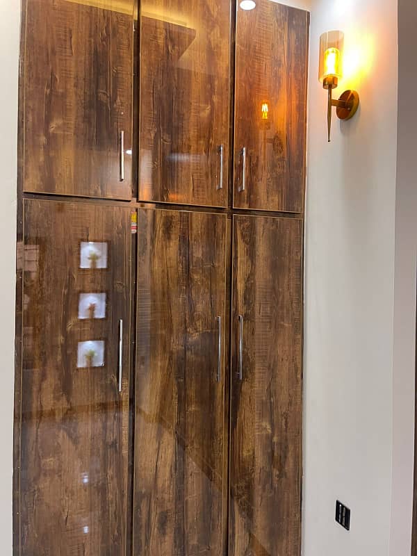 3.75 Marla Brand New House for Sale Al Jalil Garden

                                                            alt=