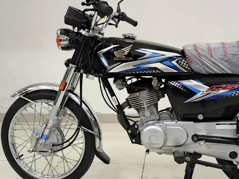 HONDA CG-125 MODEL 2025

                                                            alt=