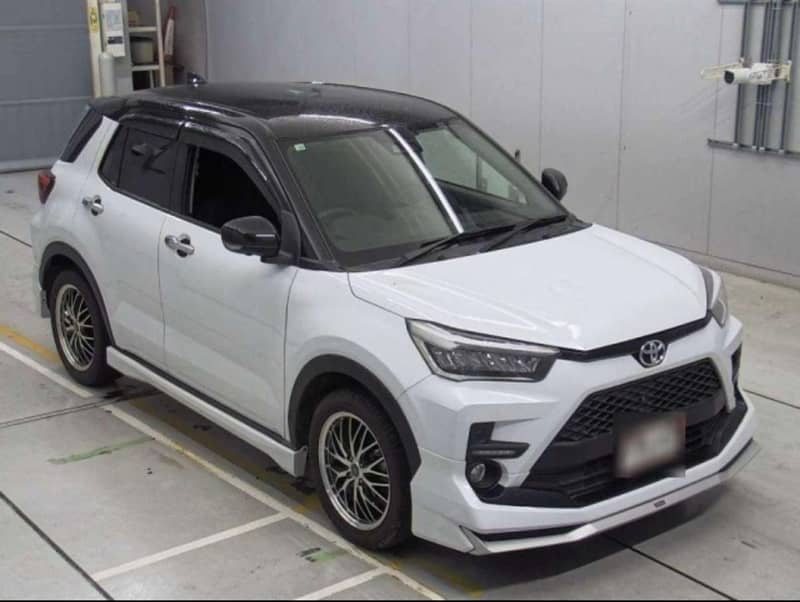 Toyota Raize Z 2020 Better than kia sportage,stonic,tucson,mg hs

                                                            alt=