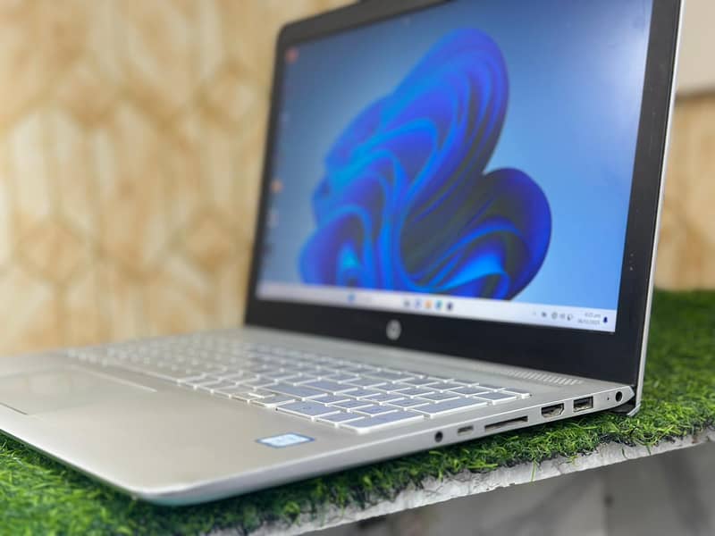 HP Envy Notebook Core i7 7th Generation Numpad Laptop

                                                            alt=