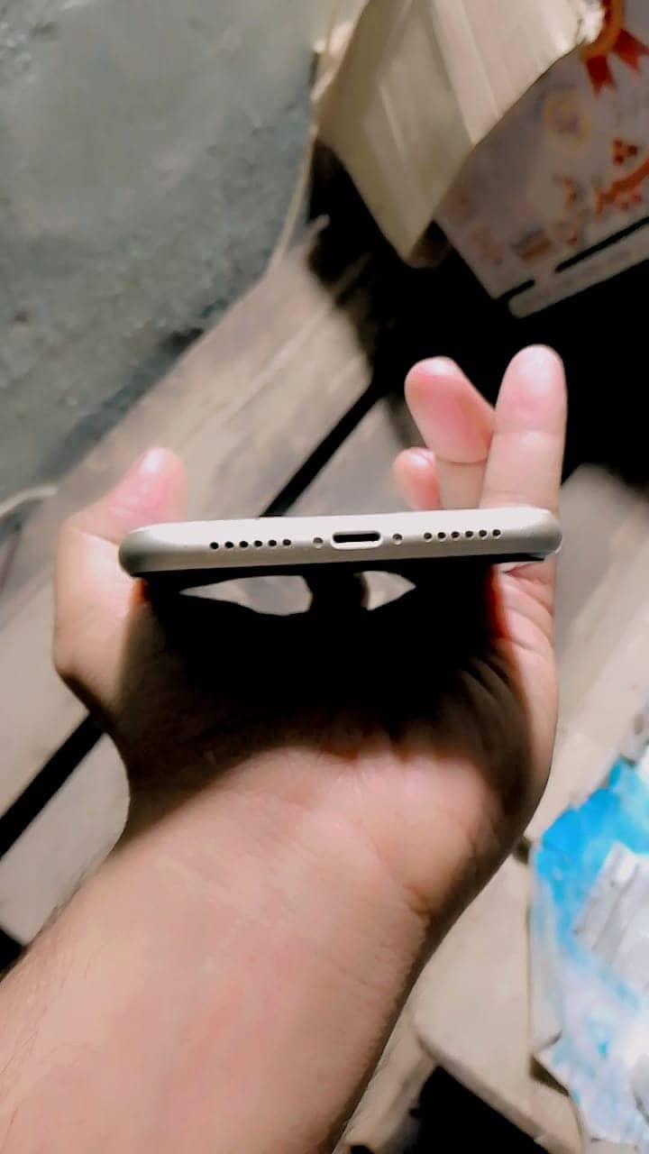 Apple iPhone 11 nonpta urgent sell need money rate km hojaiga

                                                            alt=