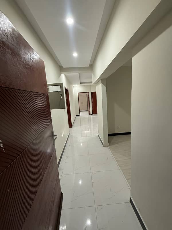 Three bedroom apartment available for sale in Yellow line Capital Residencia

                                                            alt=