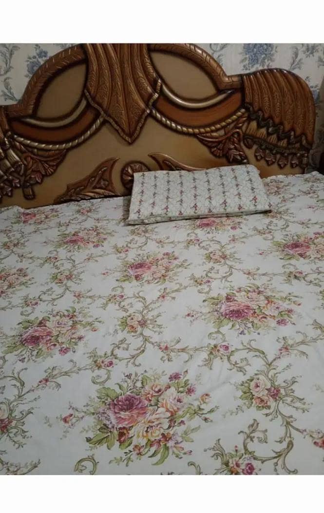 Double bed sheets

                                                            alt=