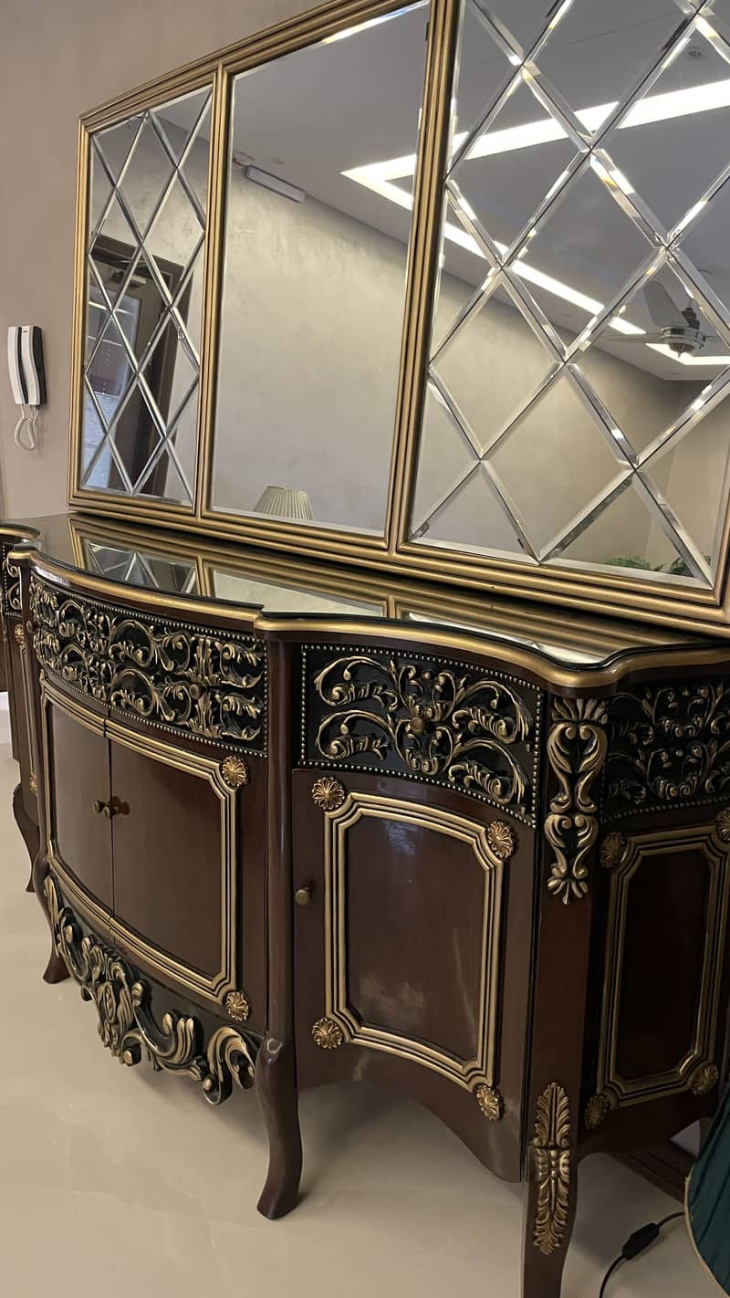 CHESTER CONSOLE DRAWER WITH MIRROR

                                                            alt=