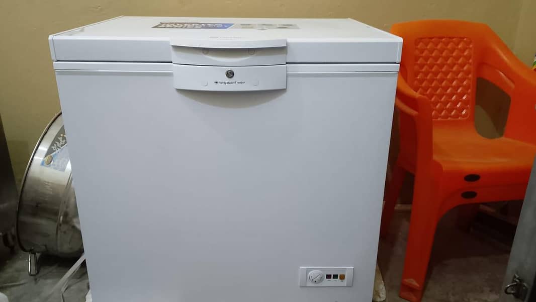 deep freezer and milk chiller new

                                                            alt=