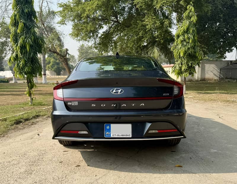 Hyundai Sonata 2.5 Model 2022

                                                            alt=