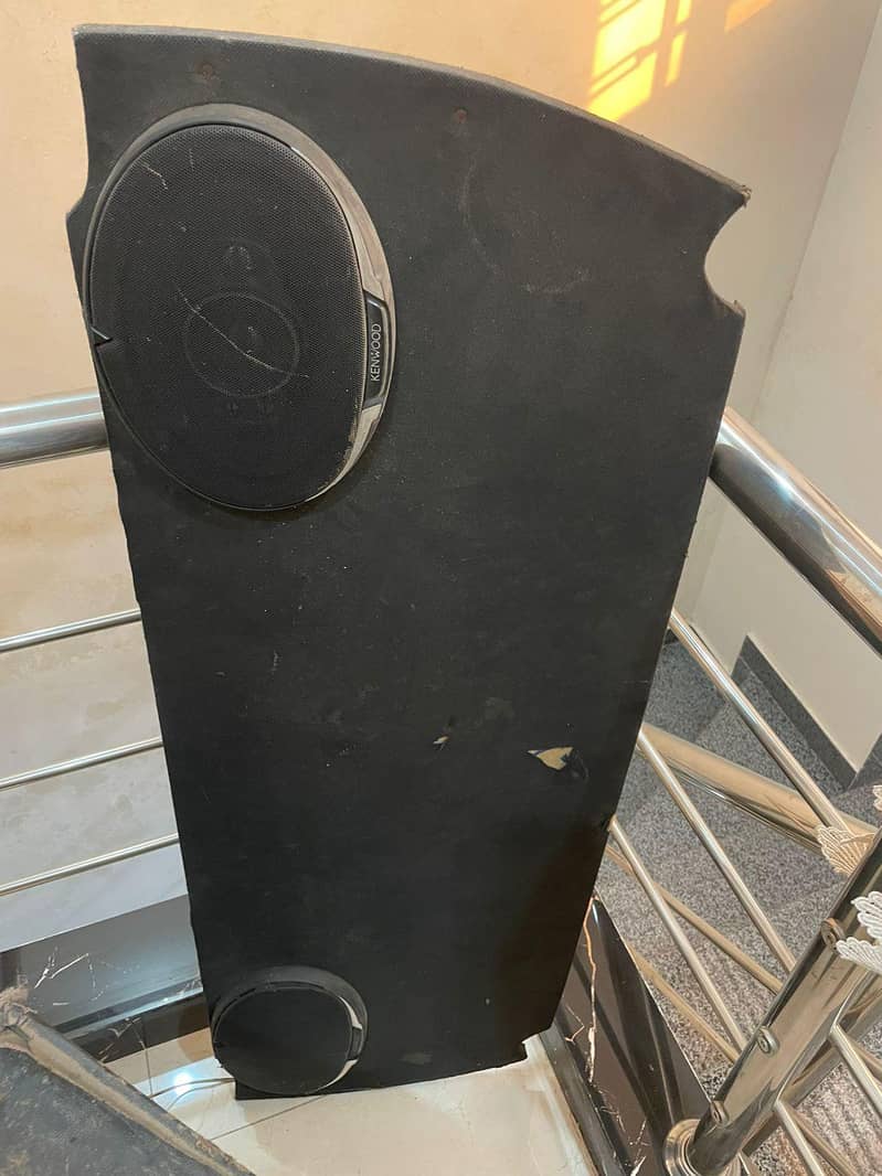 Amplifier With Woofer And Speakers  , Nice Condition

                                                            alt=