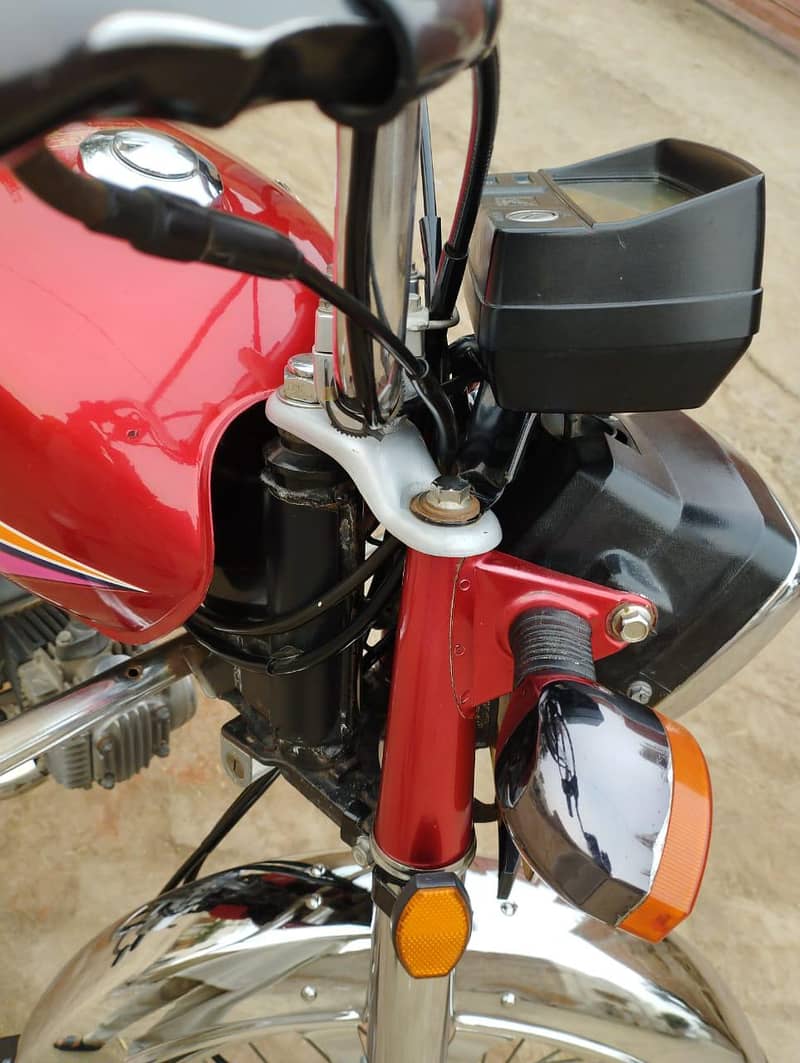 Honda 70 CD contact WhatsApp 03072587=002

                                                            alt=