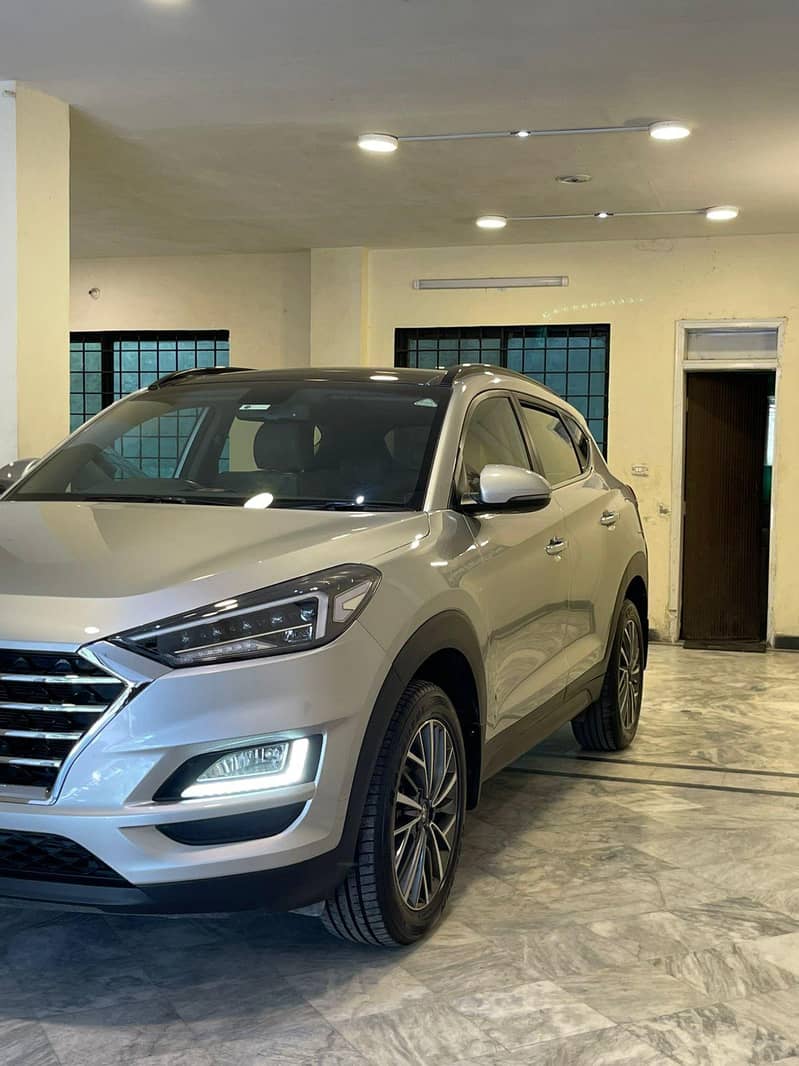 Total Geniune Hyundai Tucson AWD 2022 Model

                                                            alt=