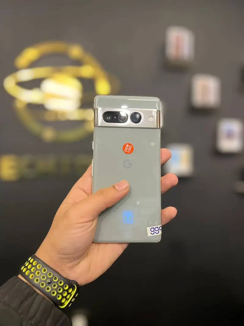 Google Pixel 7 Pro

                                                            alt=