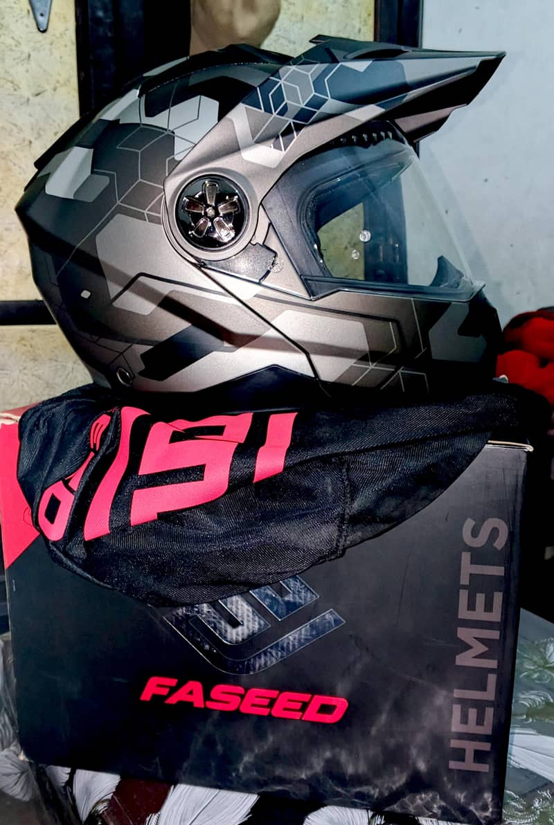 FASEED  Helmet

                                                            alt=