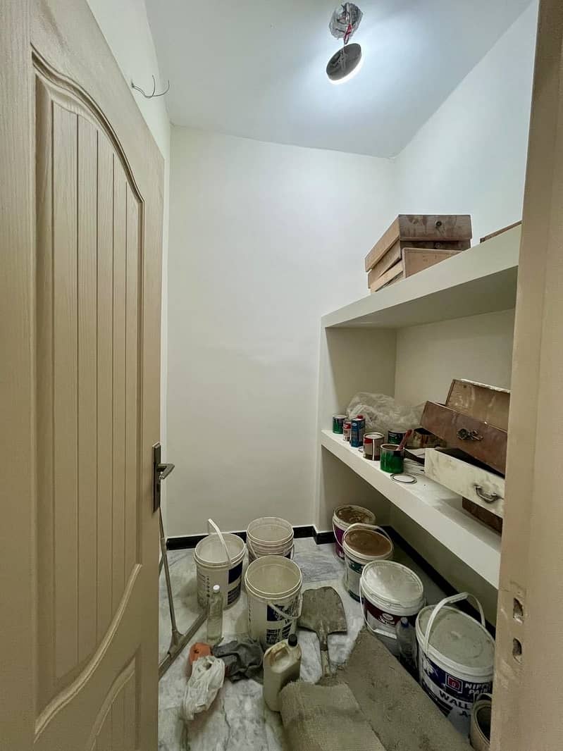 Brand New 1 Kanal Upper Portion For Rent

                                                            alt=