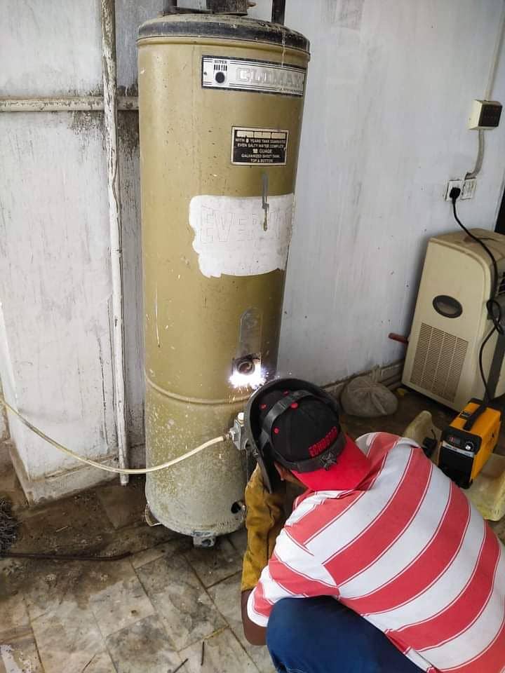 electric plus gas 30 gallon 3 years warranty only 38k

                                                            alt=