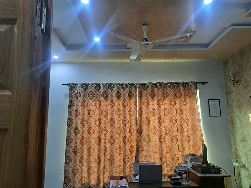 5 Marla House Use House for Sale With Gas Bahria Nasheman, Lahore

                                                            alt=