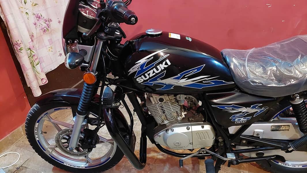 Suzuki  |  GS 150 | Special Edition | Model 2022

                                                            alt=