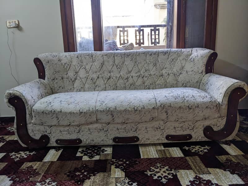 sofa set 7 seater

                                                            alt=