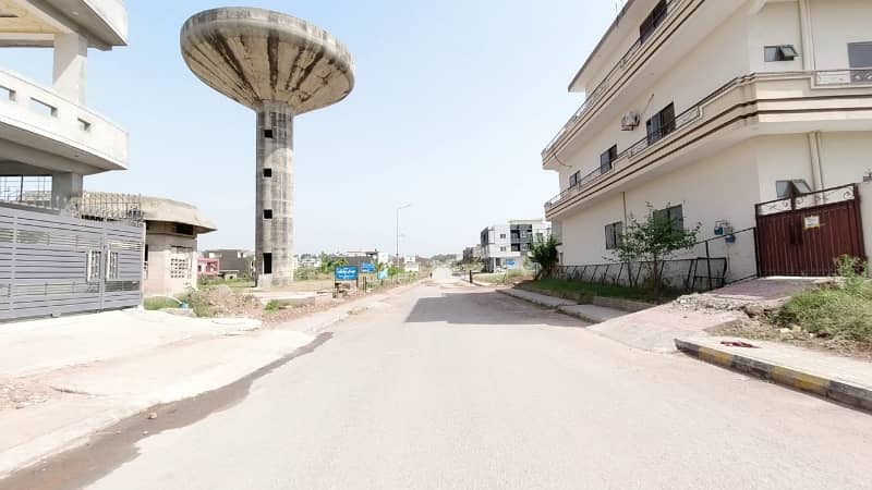 1 Kanal Residential Plot In E-16/2 For sale At Good Location

                                                            alt=