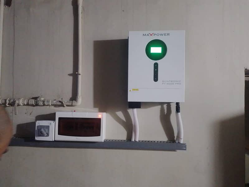 Solar Inverter panels Installation - Crown Tiger Jinko Solar

                                                            alt=