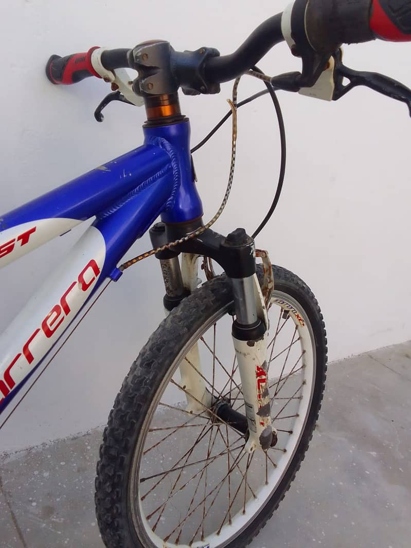 Original Made in UK Bicycle CARRERA BLAST JUNIOR MOUNTAIN BIKE 20" siz

                                                            alt=