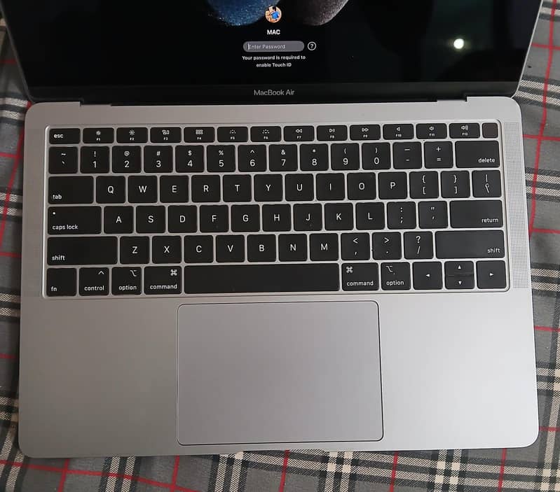 Apple Laptop Macbook Air 2019

                                                            alt=