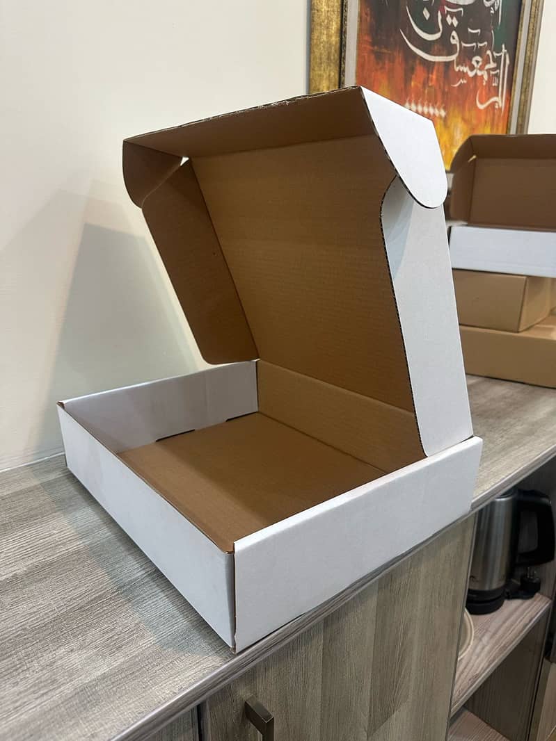 Customised Carton and Corrugated boxes of all sizes white and brown

                                                            alt=
