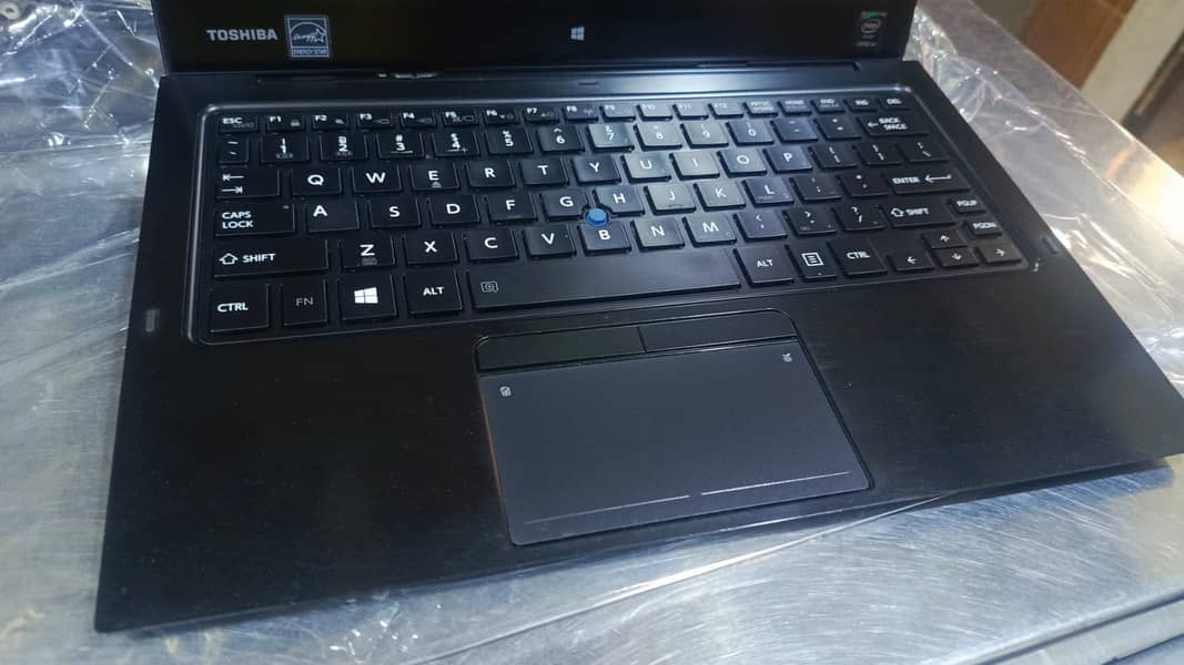 Toshiba z20t 5th gen 4gb ram 128gb ssd

                                                            alt=