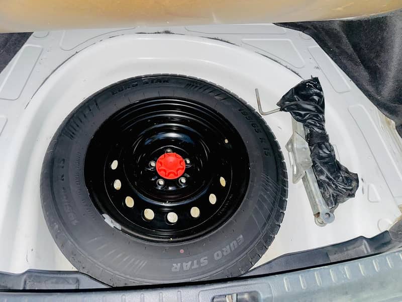 Toyota Corolla Altis CVT-i 1.8 2016

                                                            alt=