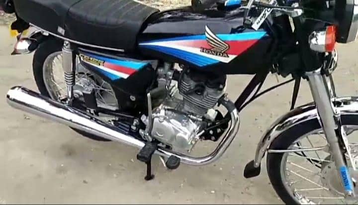 Honda 125 cc argent for sale

                                                            alt=