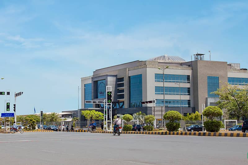 1 KANAL CORNER PLOT AT IDEAL LOCATION DHA PHASE 6 BLOCK F (1 KANAL PLUS)

                                                            alt=