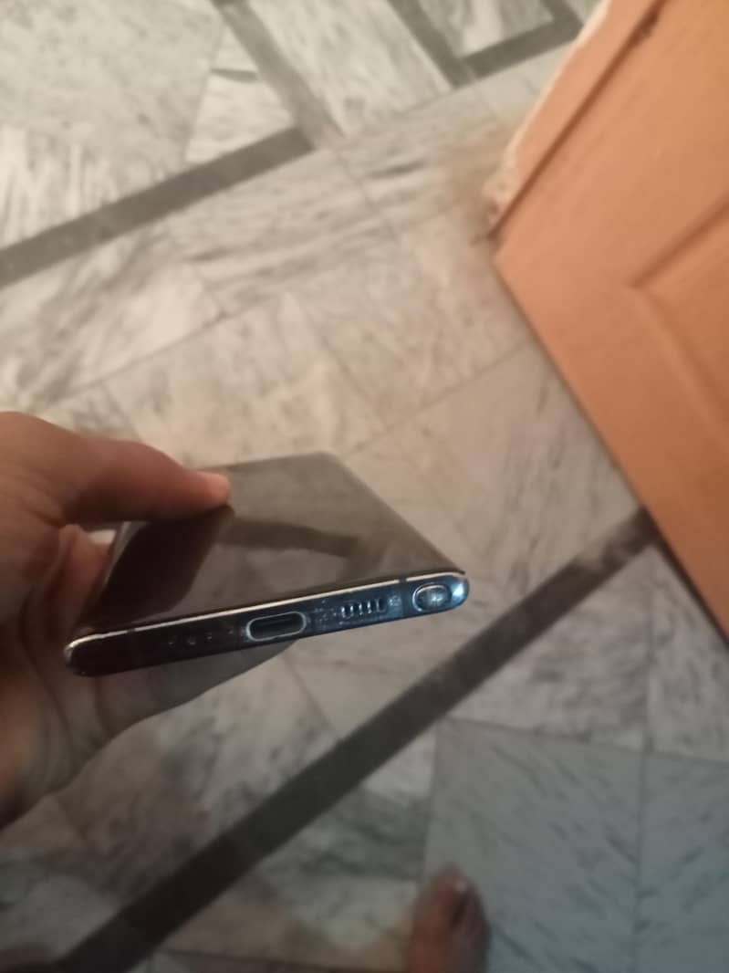 lekin patch hai sim chalti hai

                                                            alt=