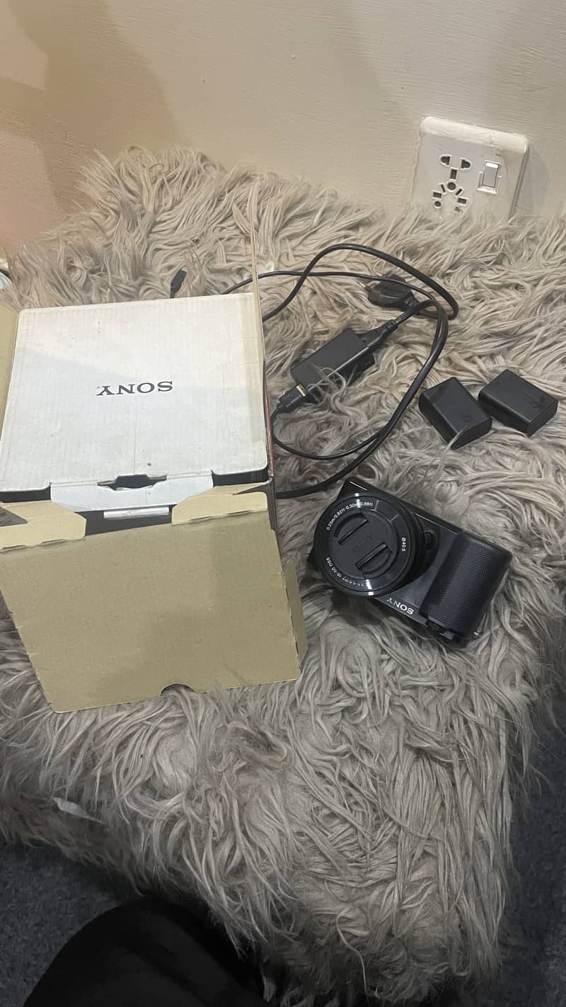 Sony ZV-E10 Mirrorless Vlog Camera | Like New Condition | Lahore

                                                            alt=