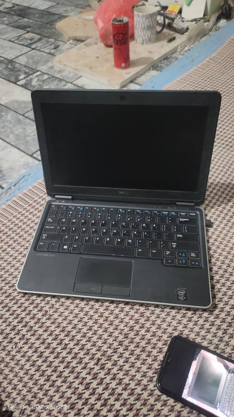 DELL Latitude E7240

                                                            alt=