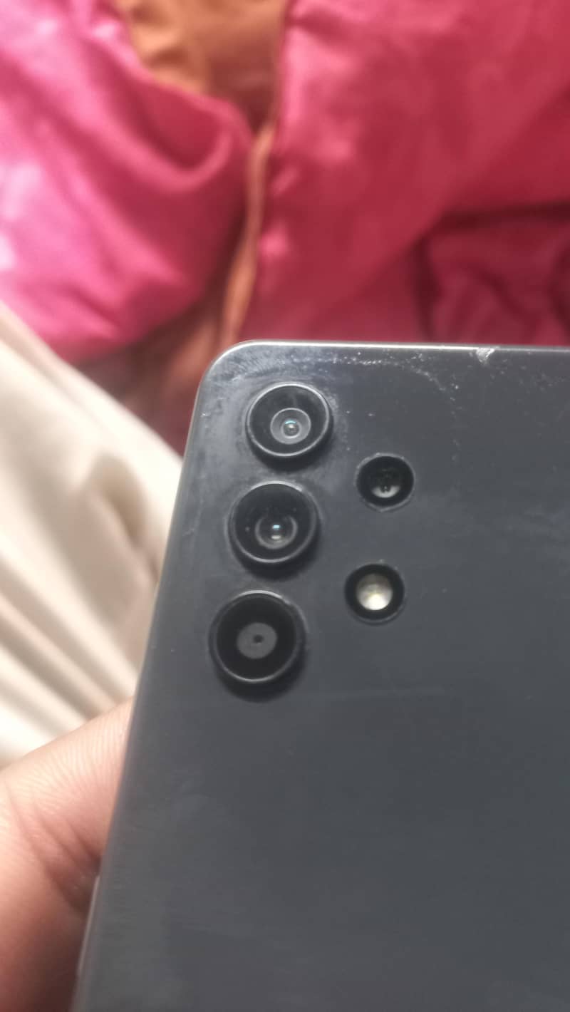 Black

                                                            alt=